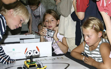 Image for Roberta - Learning with Robots